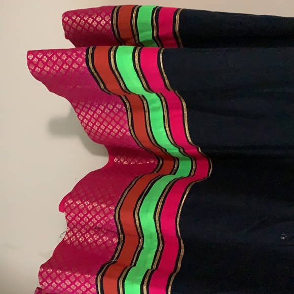 Black cotton kurta with pretty colors - Picture 3 of 5